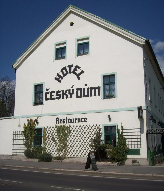 Hotel*** Cesky Dum Chomutov Esterno foto