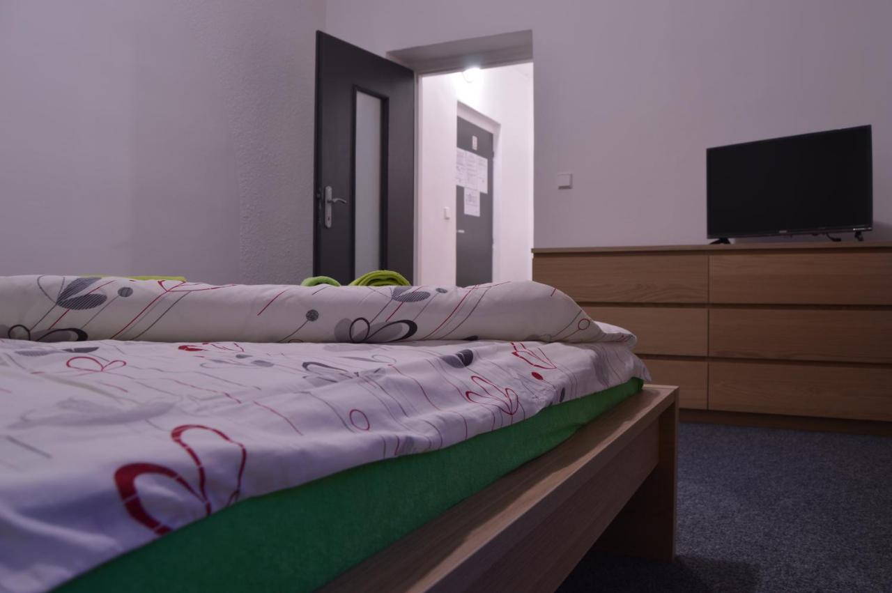 Hotel*** Cesky Dum Chomutov Esterno foto