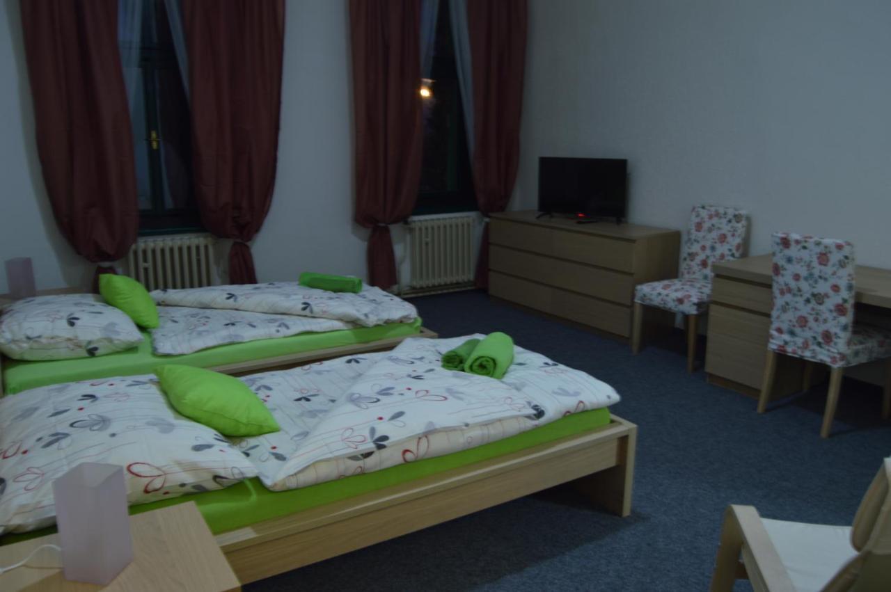 Hotel*** Cesky Dum Chomutov Esterno foto